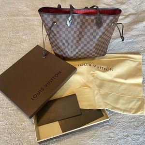 Louis Vuitton: Neverfull MM